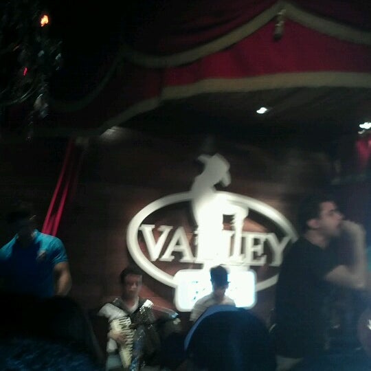 12/6/2012にMax V.がValley Pubで撮った写真