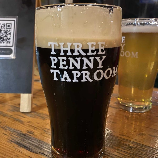 Photo taken at Three Penny Taproom by Ricardo E. on 10/9/2021