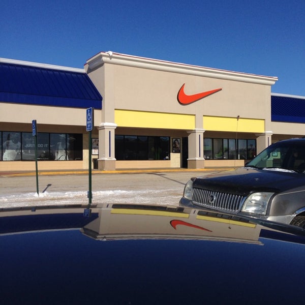 nike outlet address