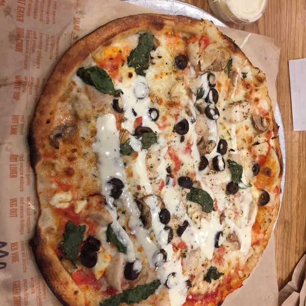 Foto tirada no(a) Blaze Pizza por 〽️م em 1/19/2019