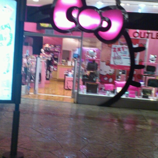 Sanrio (Now Closed) - Gift Shop