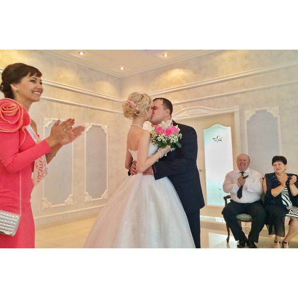 загс братск официальный сайт. загс братск зеркальный зал. братск загс центральный. загс братск фото. загс братск зеркальный зал.