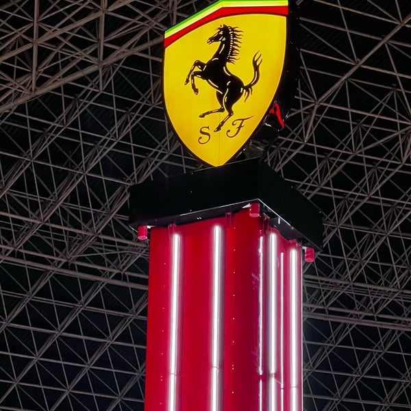 Photo taken at Ferrari World Abu Dhabi by Majed 🇸🇦. on 8/18/2023