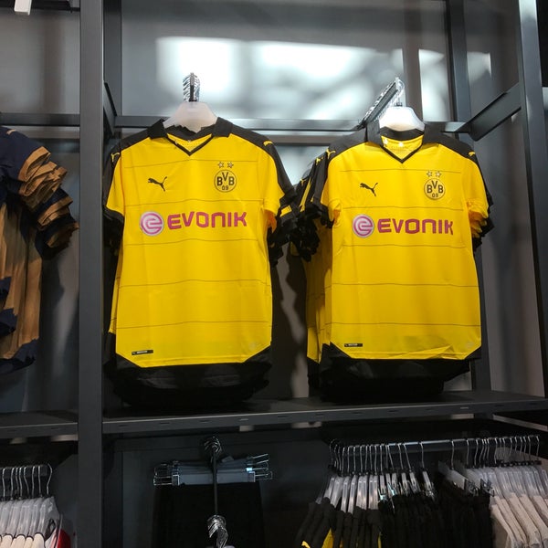 Puma Outlet Commerce de detail d articles de sport a Barracas
