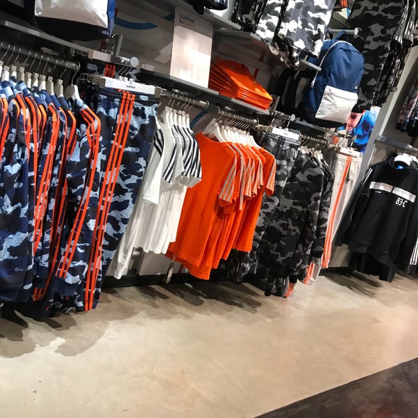 Adidas Store - Sporting Goods Shop in Abasto de