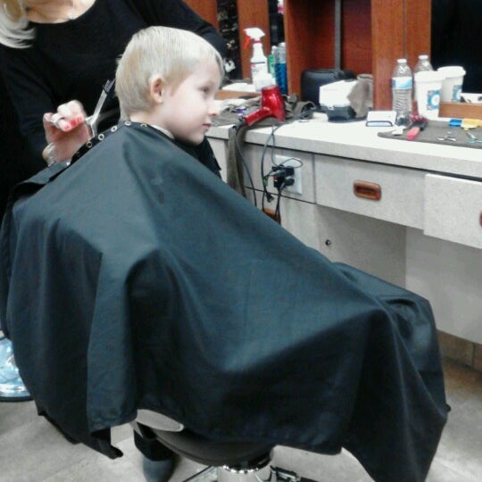 C&C Unisex Hair Design Hair Salon in Kingston