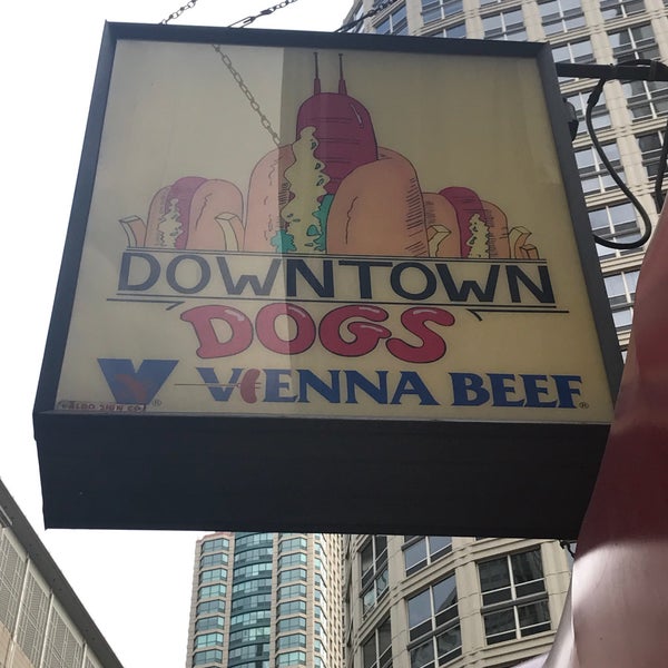 Photo taken at Downtown Dogs by Rob M. on 7/20/2017