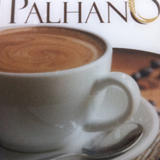 รูปภาพถ่ายที่ Panetteria Palhano โดย Flavio C. เมื่อ 9/29/2012