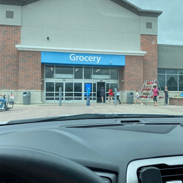 Walmart Supercenter Fowlerville, MI