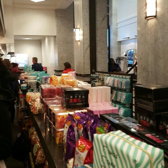Photo taken at Saks OFF 5TH by Howard S. on 3/26/2016