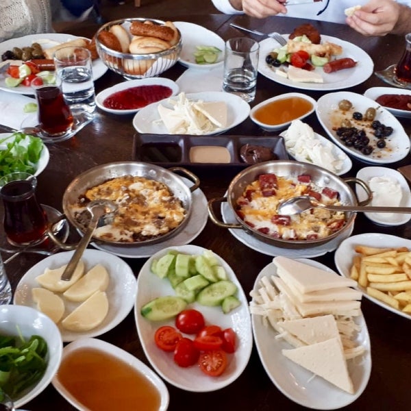 Photo taken at Sabanoğlu Grill by Merve U. on 12/16/2018