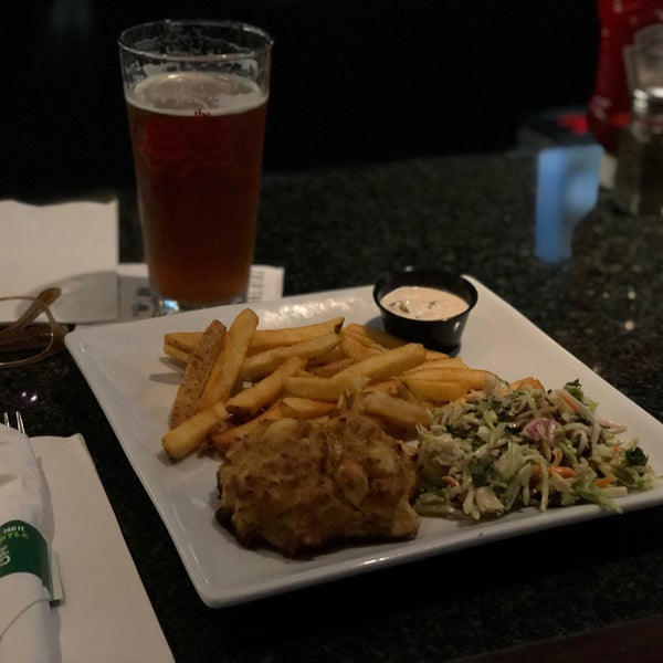 Photo taken at The Greene Turtle Sports Bar &amp; Grille by Soowan J. on 9/6/2018
