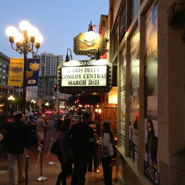 Foto tomada en The American Comedy Co.  por Dom Z. el 3/23/2013