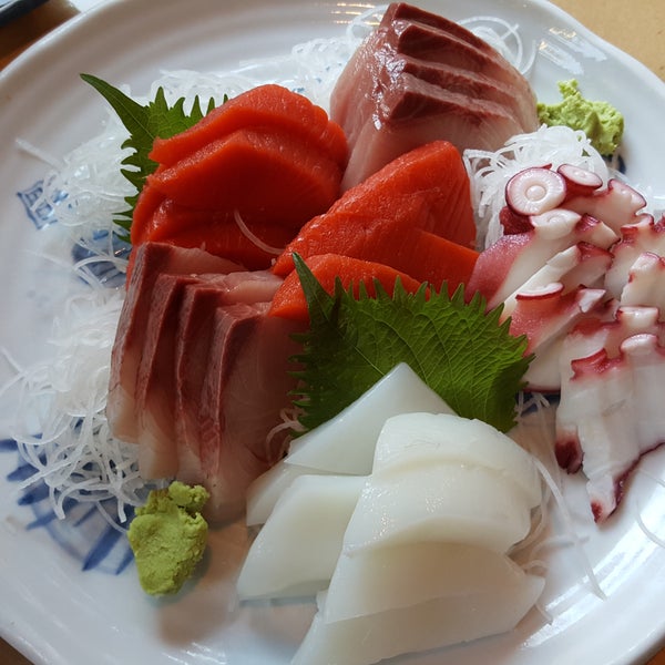 Foto scattata a Nigiri Sushi Bar &amp; Restaurant da Nigiri Sushi Bar &amp; Restaurant il 12/8/2016