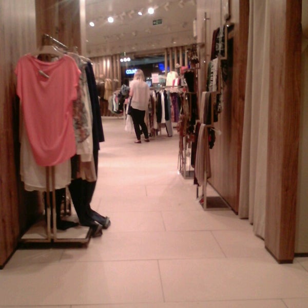 Mango магазин. Магазин mango внутри. Манго орел. Orel mango. Mango магазин.