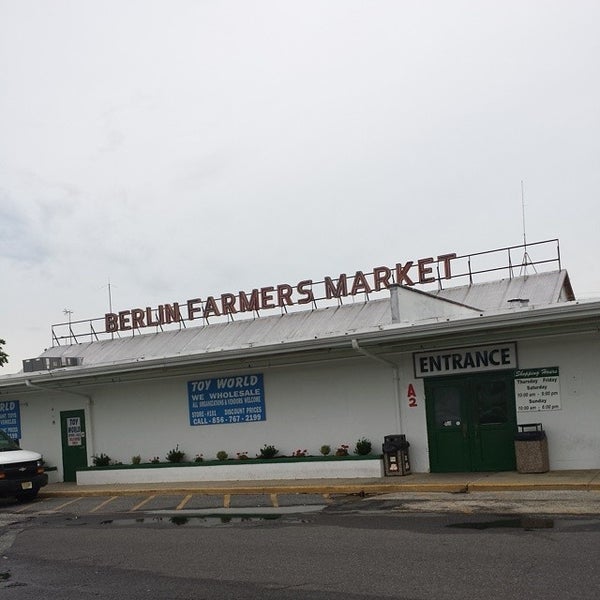 Foto tirada no(a) Berlin Farmer&#39;s Market &amp; Shopping Center por Shanemichael D. em 7/24/2014