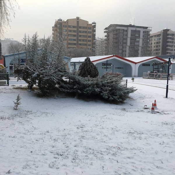 รูปภาพถ่ายที่ MTA Şehit Mehmet Alan Enerji Parkı โดย Yılmaz A. เมื่อ 12/21/2016