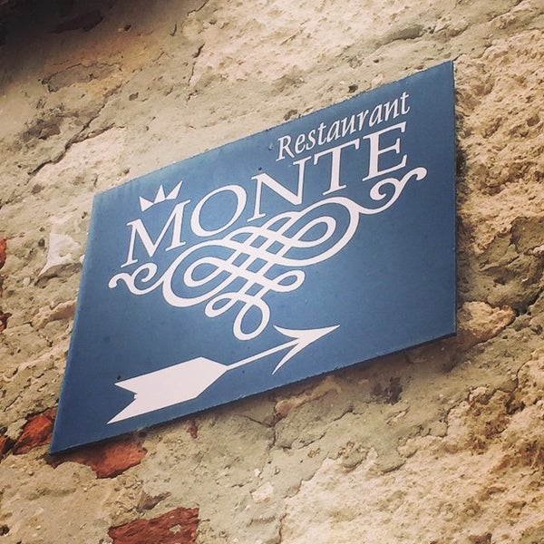 Foto scattata a Restaurant Monte Rovinj da Melissa M. il 5/16/2015
