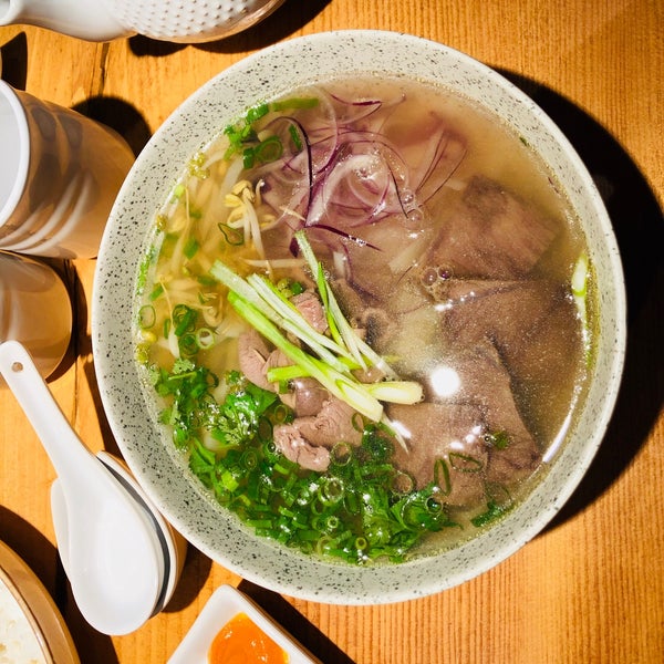 Чон рамeн ул ленина 14 фото Ajisen Ramen (味 千 拉 麵) Restoran Ramen di Pudong