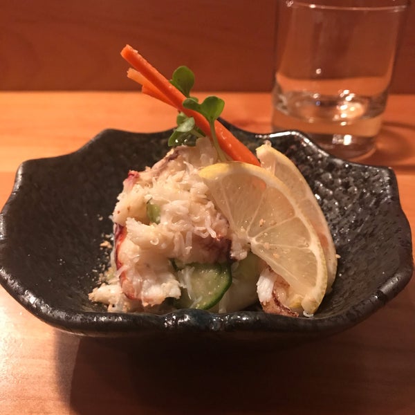 Foto tirada no(a) Zilla Sake (Sushi &amp; Sake) por Minhjamin H. em 12/9/2018