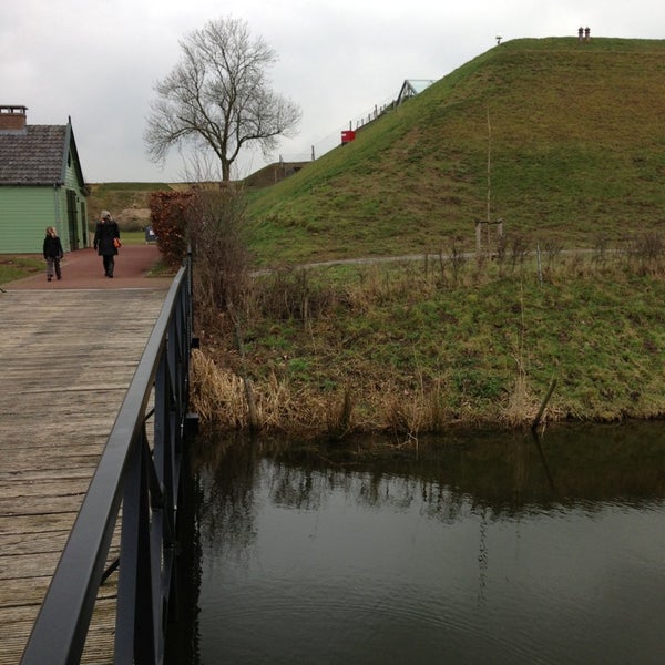 รูปภาพถ่ายที่ GeoFort โดย Johannes l. เมื่อ 2/16/2013