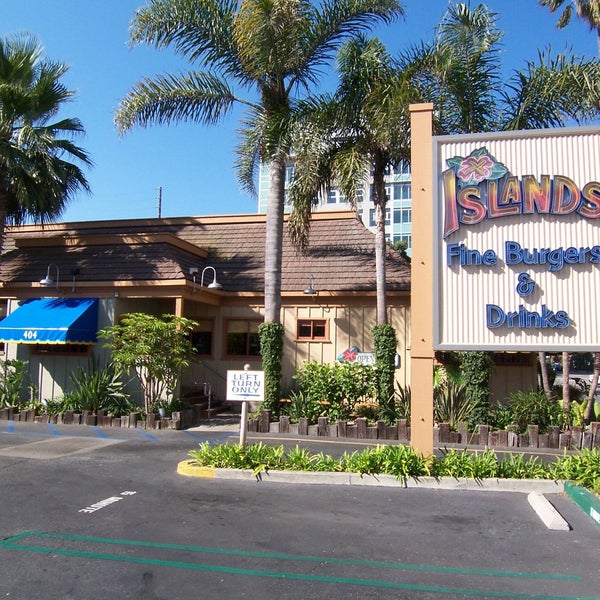 Photo taken at Islands Restaurant by Islands Restaurants on 3/3/2015