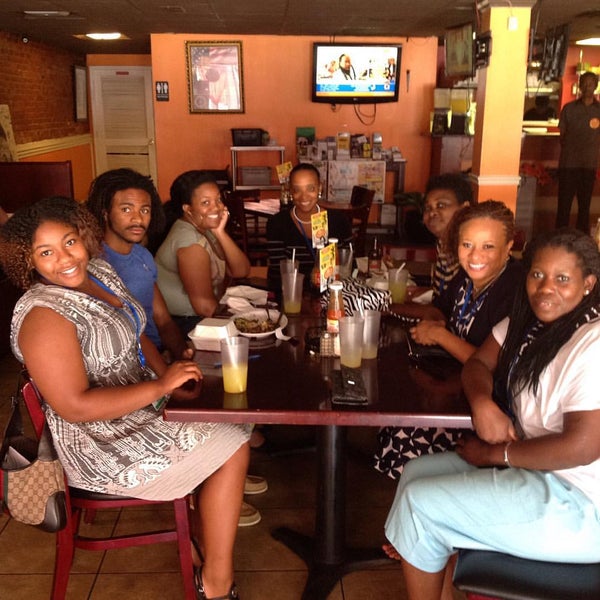 Photo taken at Mangos Caribbean Restaurant by Matthew &quot;True&quot; N. on 8/26/2015