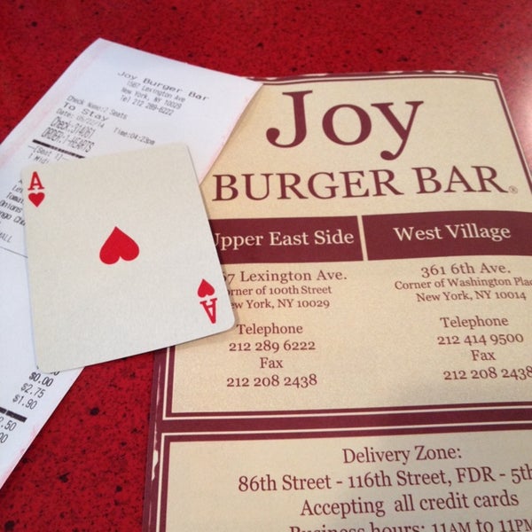 Photo prise au Joy Burger Bar par Sergio J. le5/22/2014