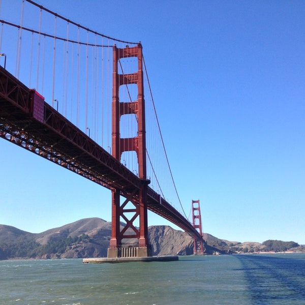 Снимок сделан в *CLOSED* Golden Gate Bridge Walking Tour пользователем Melissa C. 9/6/2013