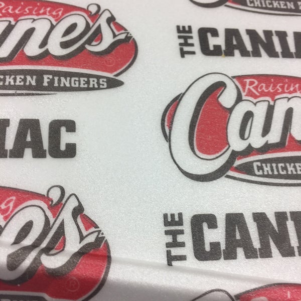 Photo taken at Raising Cane&#39;s Chicken Fingers by Desyreé B. on 11/16/2016
