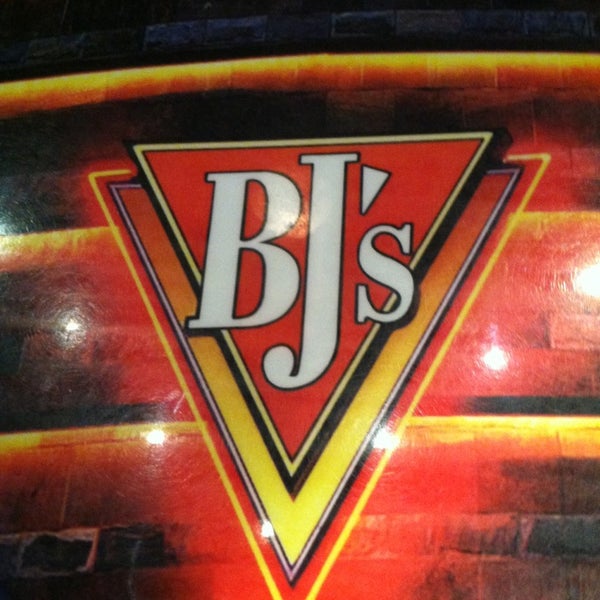 Foto tirada no(a) BJ&#39;s Restaurant &amp; Brewhouse por Molly D. em 12/27/2012