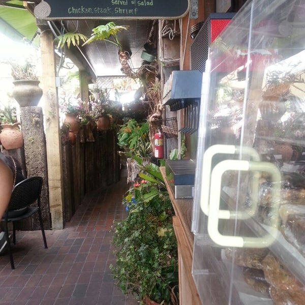 9/1/2013にHeathyr W.がSloopy&#39;s Beach Cafeで撮った写真