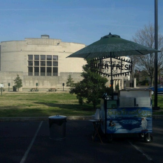 4/9/2013에 Super Fresh Carts님이 Virginia Museum of History &amp; Culture에서 찍은 사진