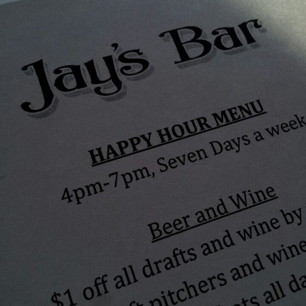 รูปภาพถ่ายที่ Jay&#39;s Bar โดย Tasha S. เมื่อ 4/12/2013
