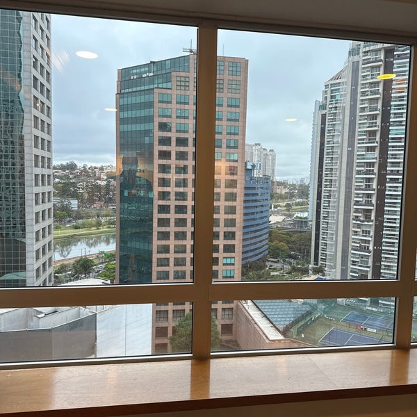 Foto scattata a Sheraton São Paulo WTC Hotel da Fer V. il 9/28/2023