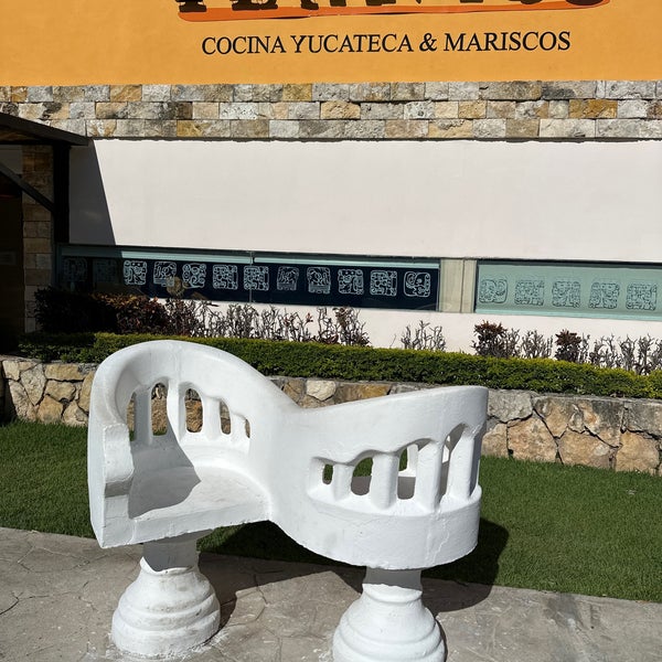 Photo taken at HABANEROS  Cocina Yucateca y Mariscos by Fer V. on 8/26/2023