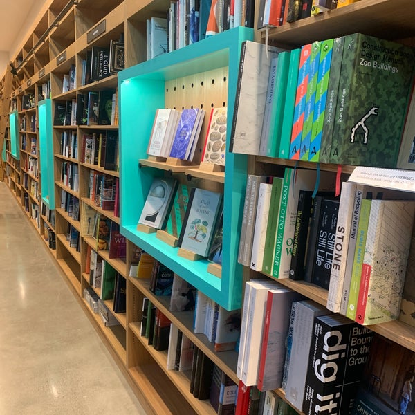 Photo taken at MIT Press Bookstore by Fer V. on 8/29/2022