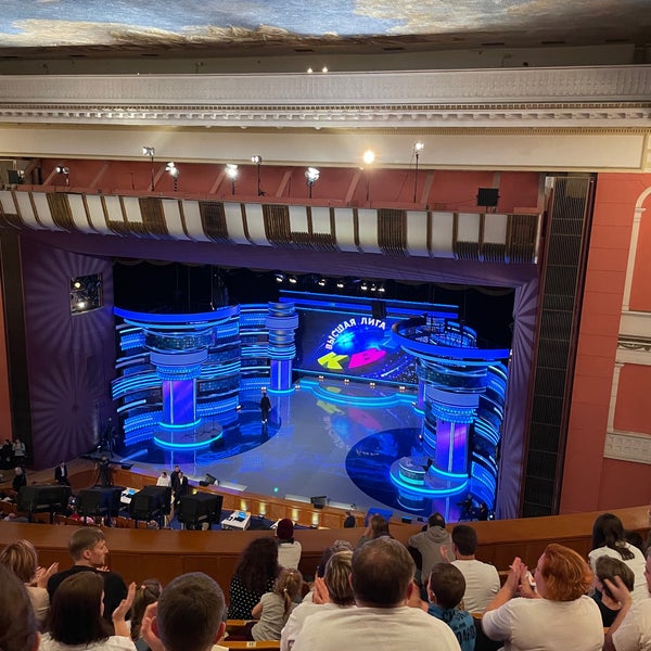 Foto diambil di Центральный академический театр Российской армии oleh Alya V. pada 9/15/2021