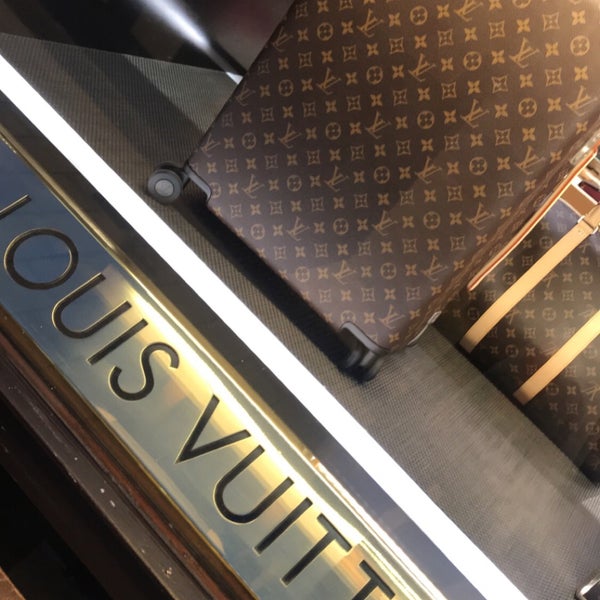 Do Louis Vuitton Stores Accept Cash