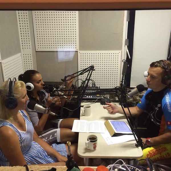 รูปภาพถ่ายที่ Радио СПОРТ โดย Roma L. เมื่อ 8/26/2015