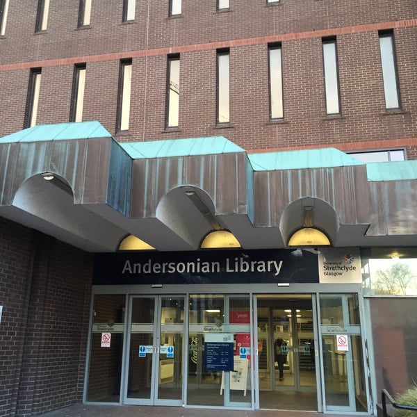 รูปภาพถ่ายที่ Andersonian Library โดย Eugen F. เมื่อ 2/20/2015