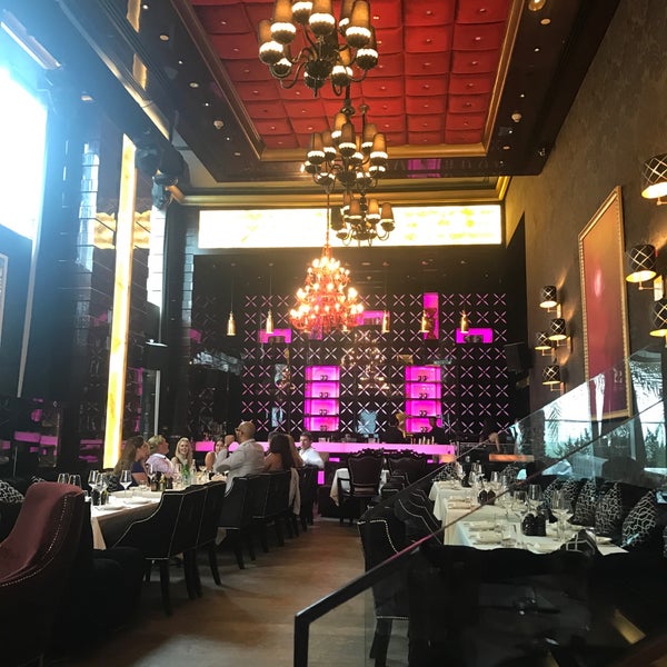 Photo taken at Sass Café Dubai by H87 on 3/4/2017