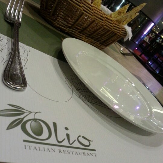 Снимок сделан в Olio Italian Restaurant пользователем H87 1/21/2013