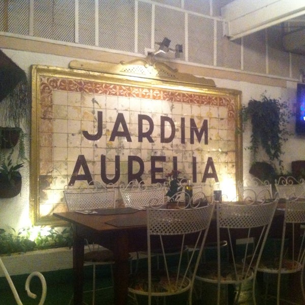 4/24/2014 tarihinde Lilian L.ziyaretçi tarafından Jardim Aurélia Restaurante e Eventos'de çekilen fotoğraf