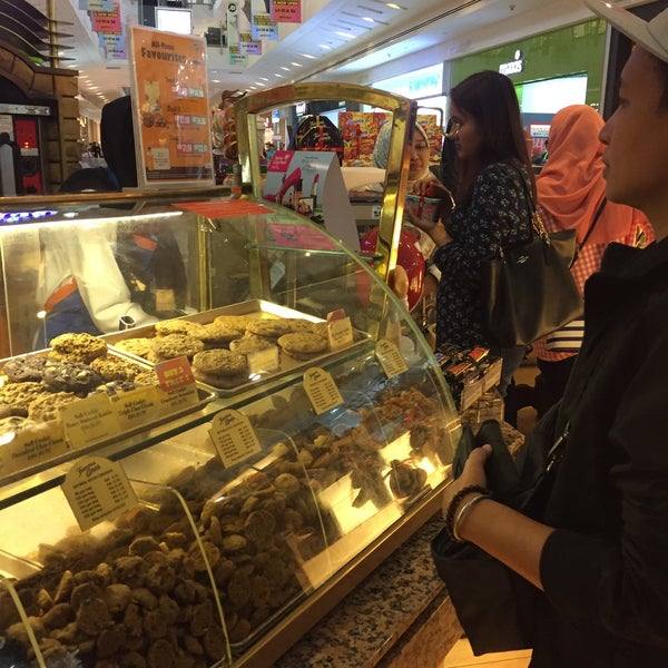 Famous Amos 1 Tip From 224 Visitors