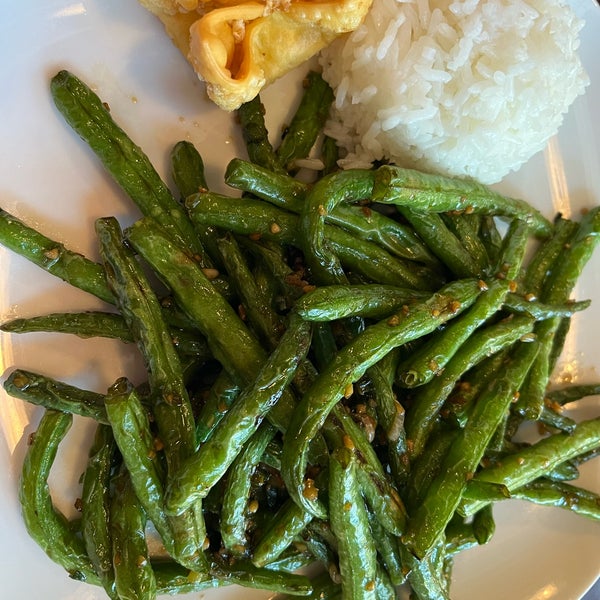 Ling Garden Restaurant 915 NW 21st Ave