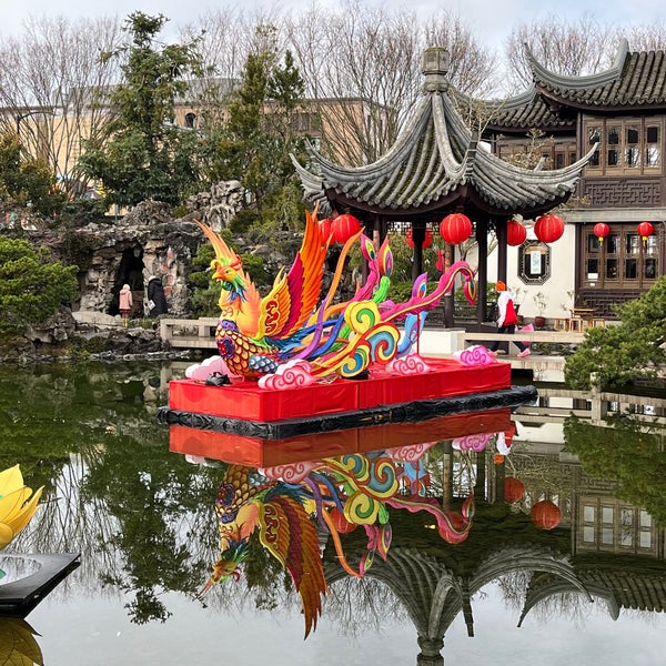 Photo taken at Lan Su Chinese Garden by Bonnie Ridley K. on 1/28/2023