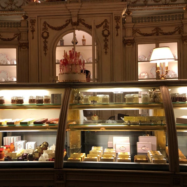 2/1/2020 tarihinde Ольга С.ziyaretçi tarafından Confectionary (Cafe Pushkin)'de çekilen fotoğraf