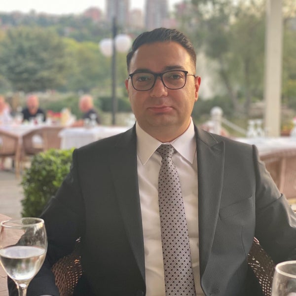 Photo taken at Göl Balık Restaurant by Fatih A. on 9/16/2022