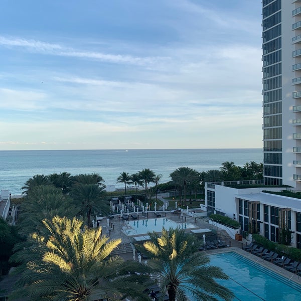 Foto tirada no(a) Eden Roc Resort Miami Beach por Jason E. em 12/5/2019